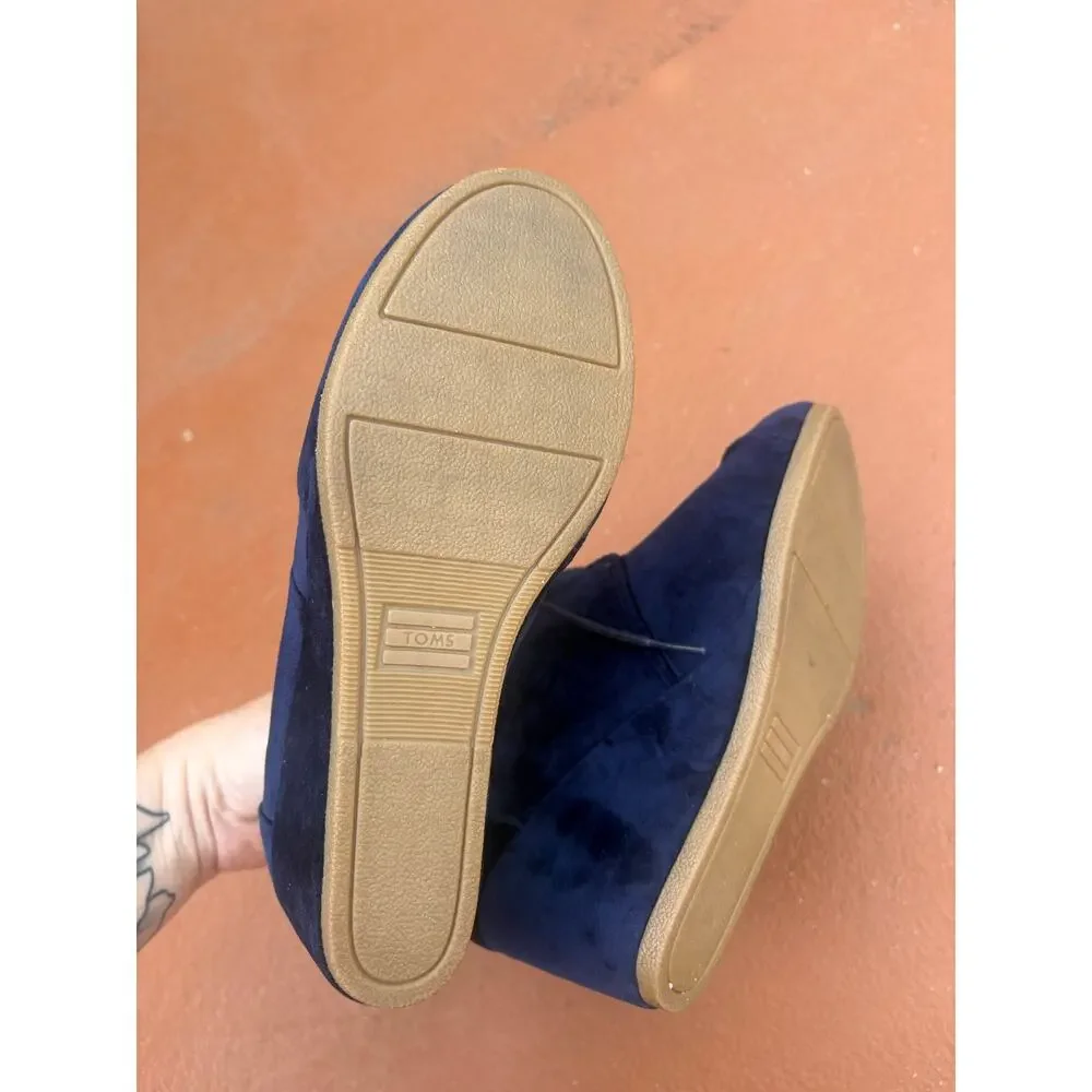 Toms Navy Blue Suede Wedge Ankle Boots Size 8 Lace Up Casual Velvet